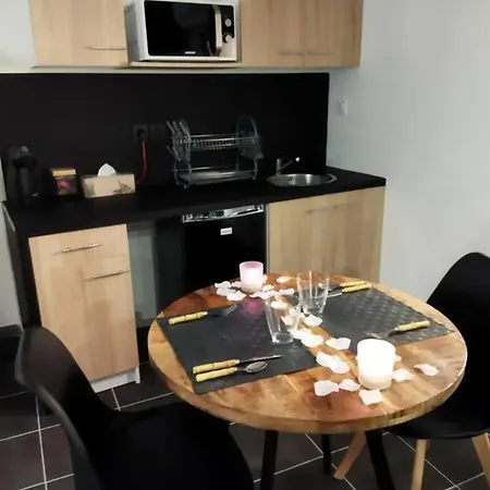 Romantique A Avec Jacuzzi - 35m² Baixas