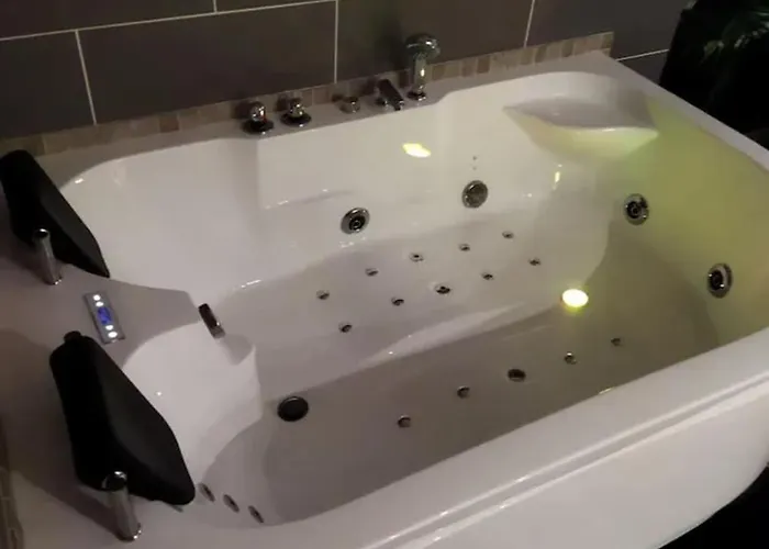 Romantique A Avec Jacuzzi - 35m² * Baixas